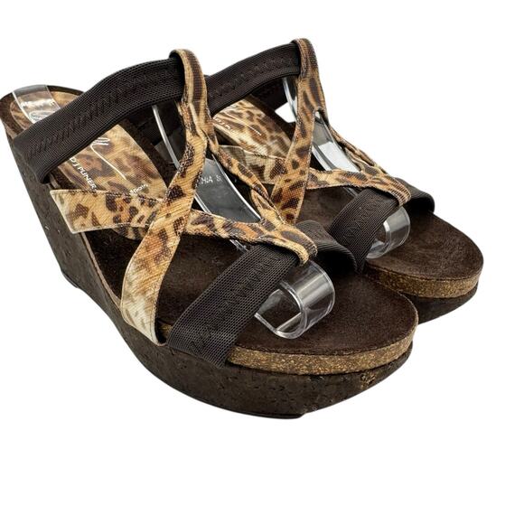 Donald J Pliner Bethia Brown Tan Animal Print Strappy Cork Wedge Summer Sandals